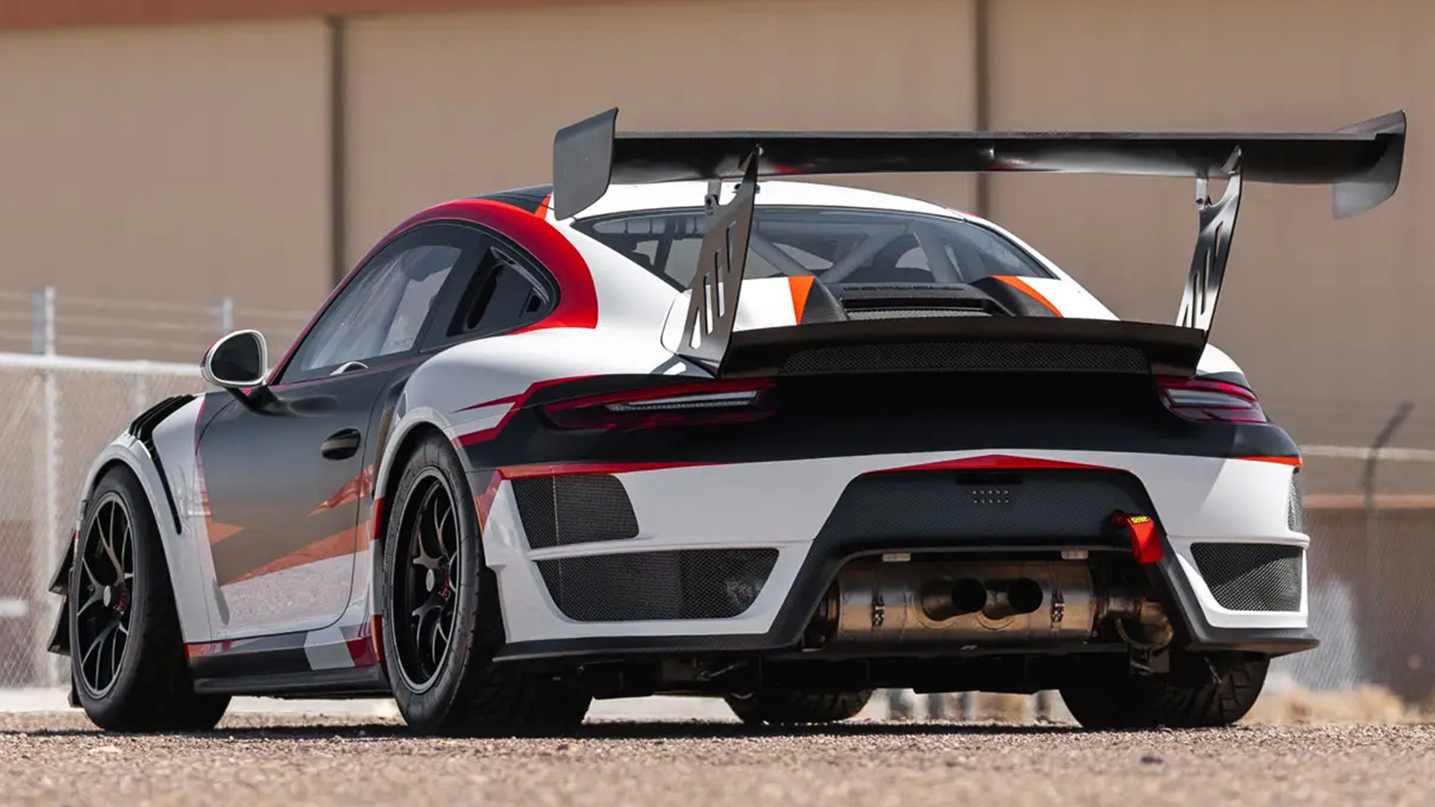 Στο «σφυρί» η Porsche 911 GT2 RS Clubsport του Max Verstappen